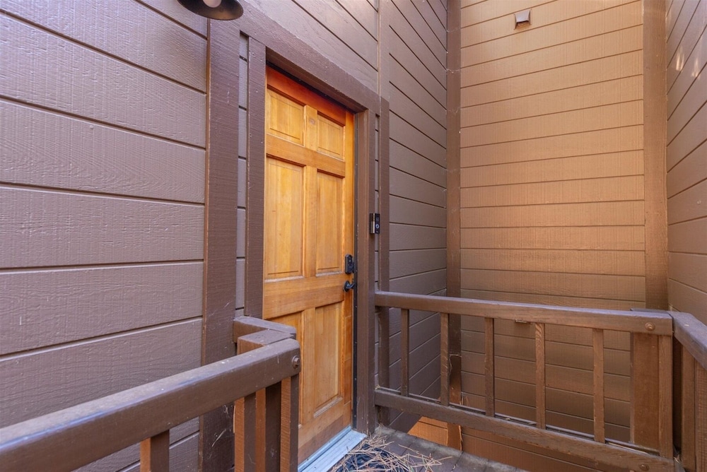 Indian Hills 6021 2 Bedroom Townhouse