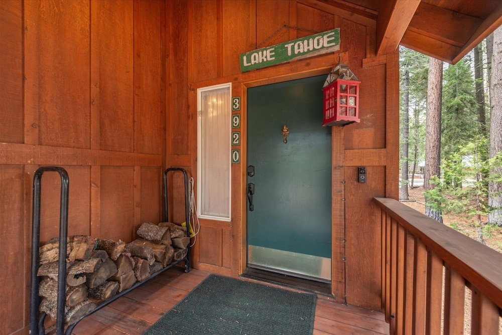 Tahoe Pines Beach Retreat 3 Bedroom Home