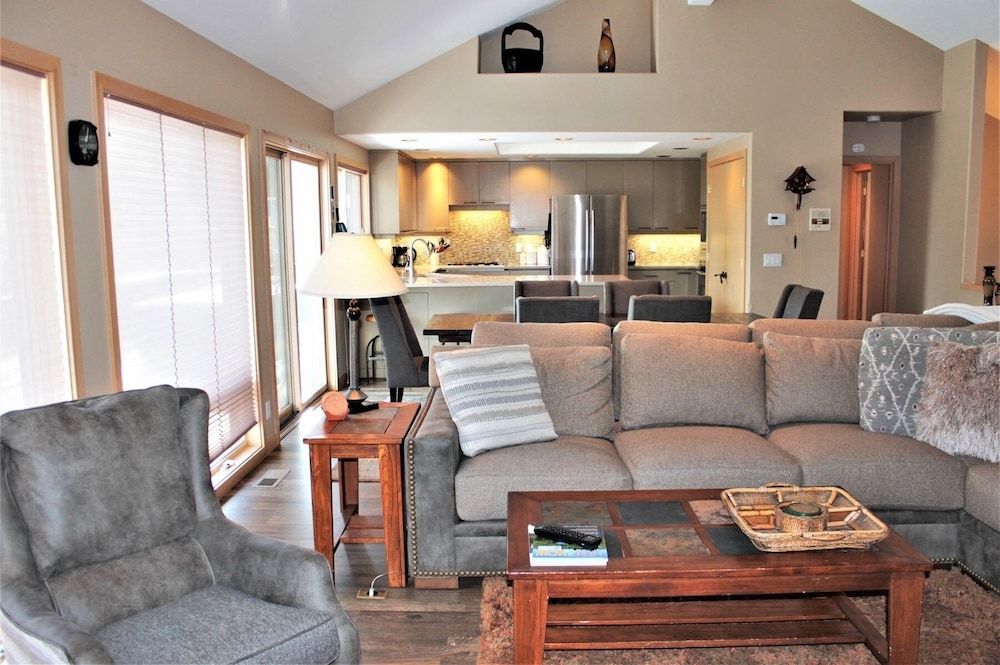 Lone Eagle Landing 2 3 Bedroom Home