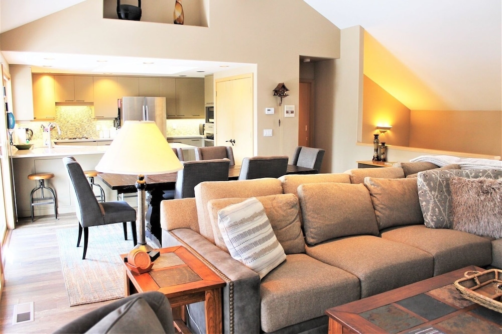 Lone Eagle Landing 2 3 Bedroom Home