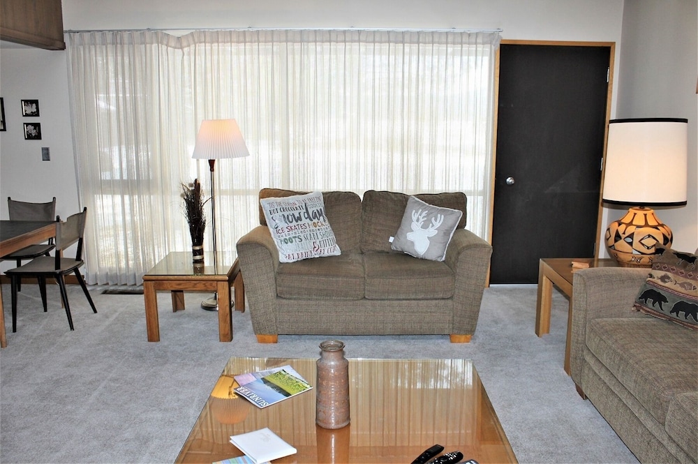 Meadow House 58 2 Bedroom Home