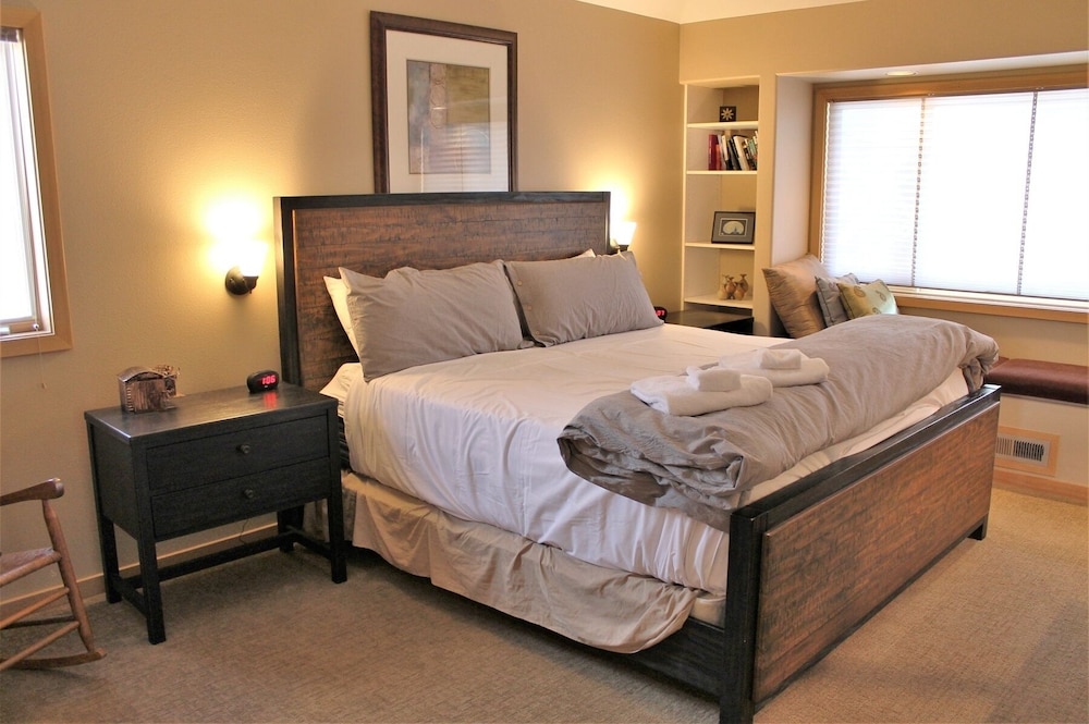Lone Eagle Landing 2 3 Bedroom Home