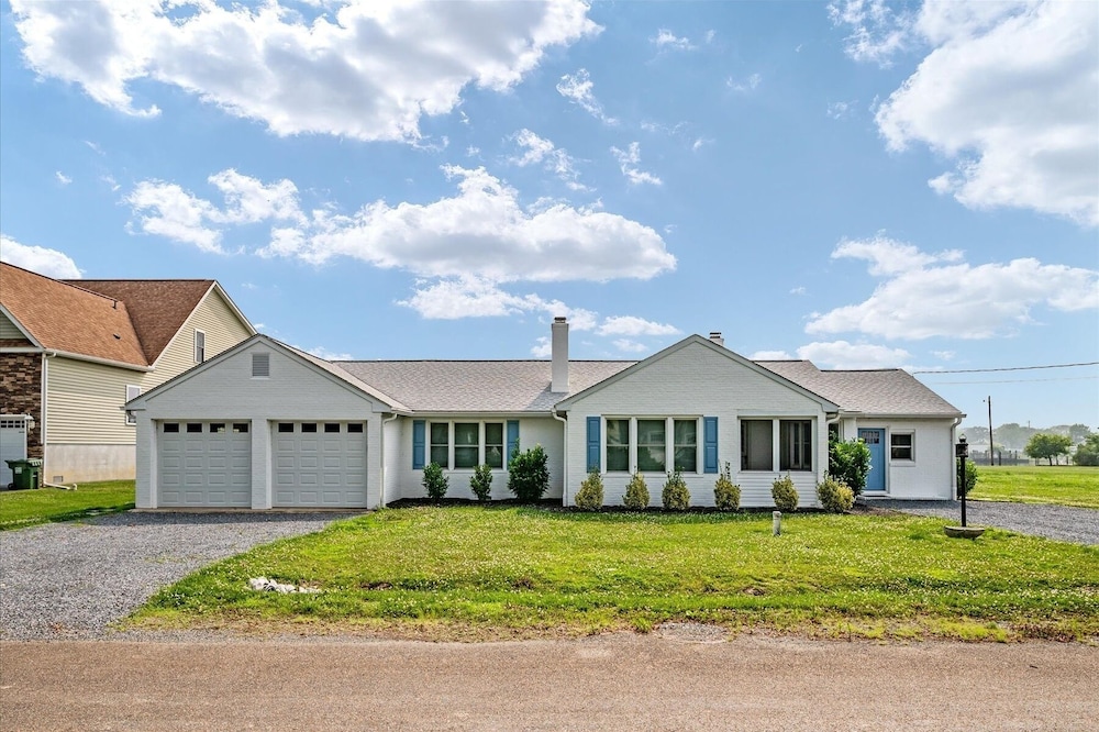 Waterfront Bliss: Ultimate Tilghman Retreat 4 Bedroom Home by RedAwning
