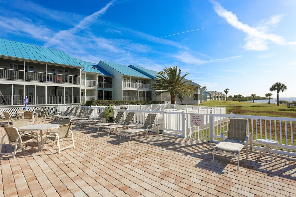 4410 Warren Avenue Unit 317 view 5