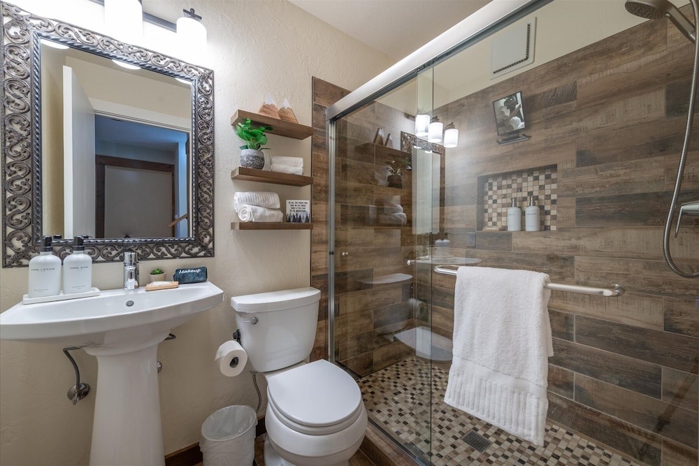 Indian Hills 6021 2 Bedroom Townhouse