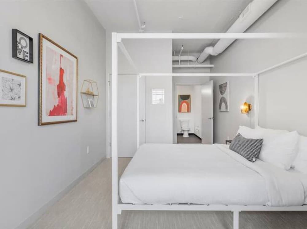 CozySuites at First Avenue view 3