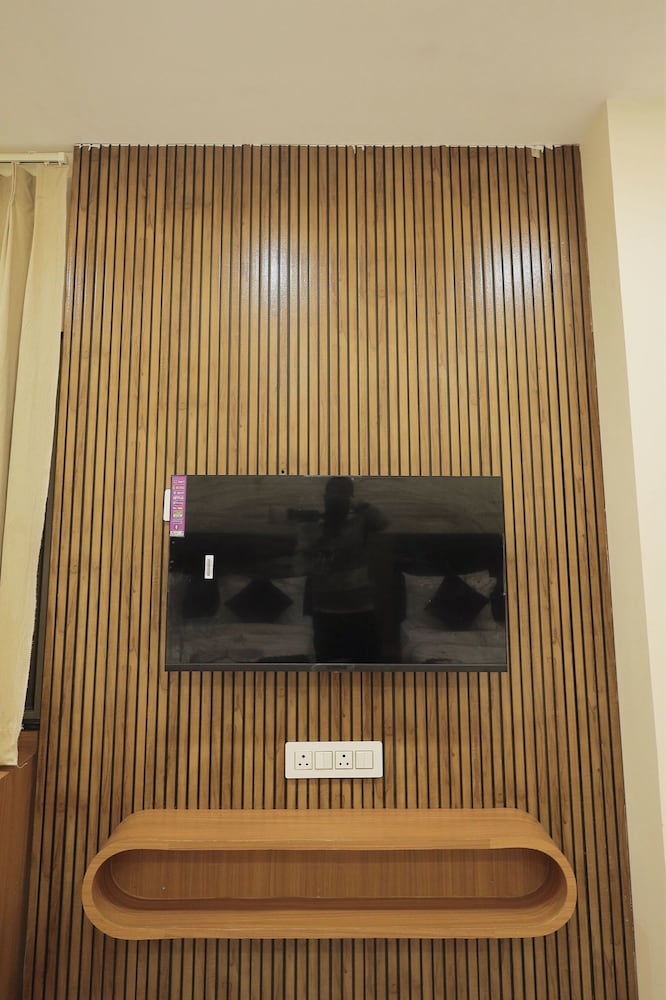 Hotel Neha Palace
