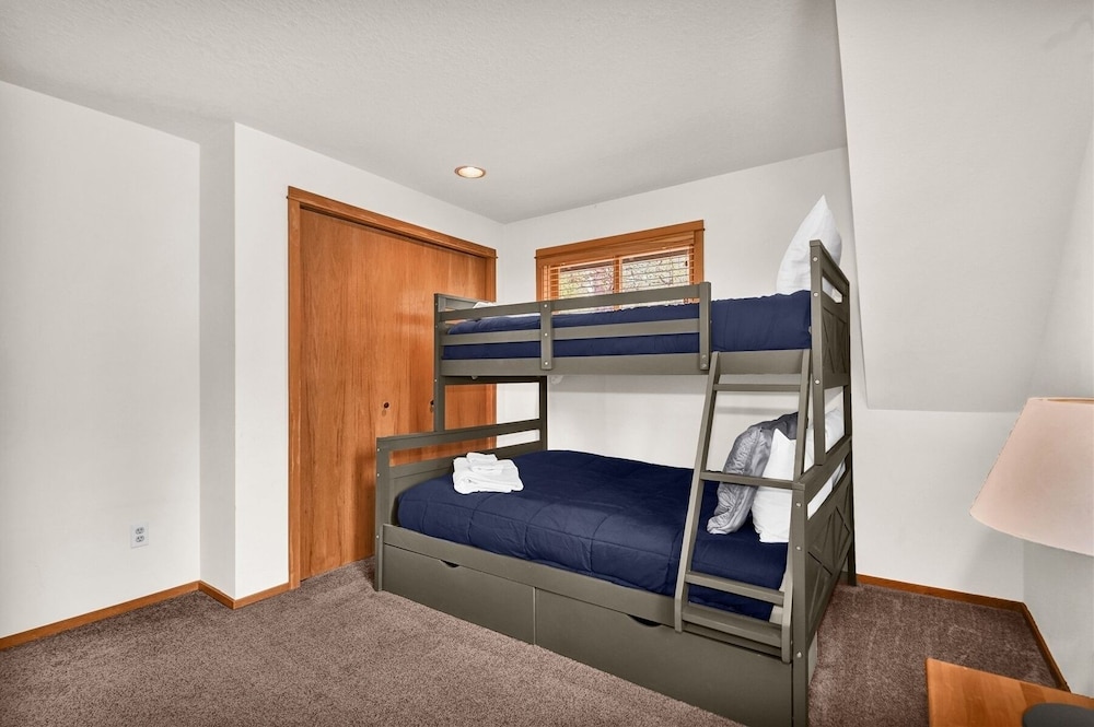 Otter 8 3 Bedroom Home