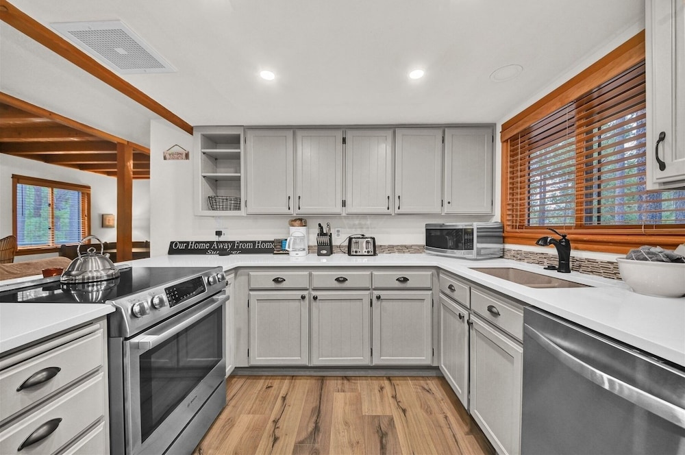 Otter 8 3 Bedroom Home