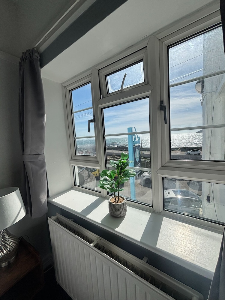 The Yacht Inn