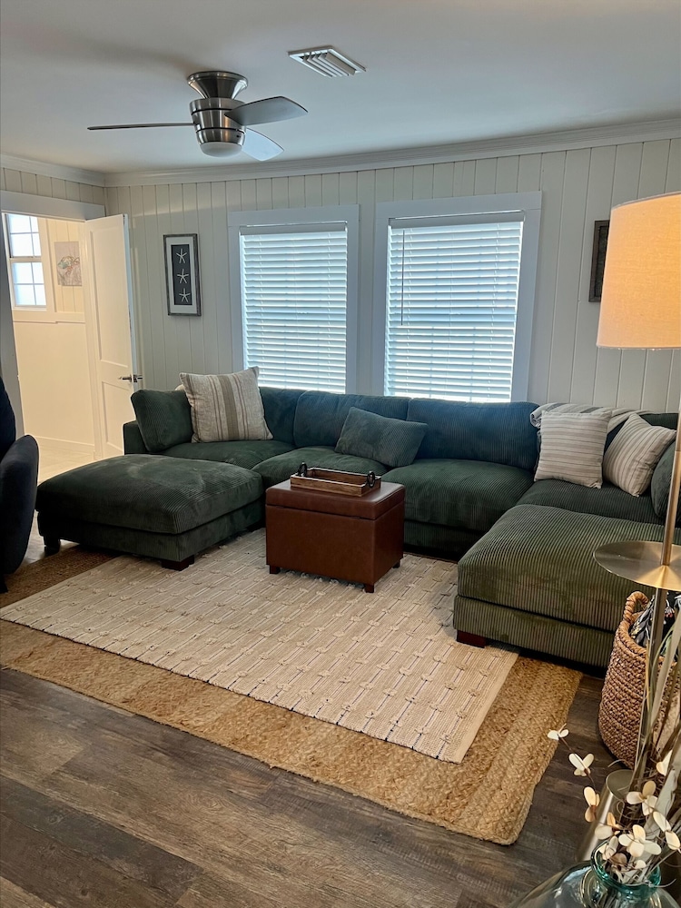 Serenity Shores by Southern Vacation Rentals