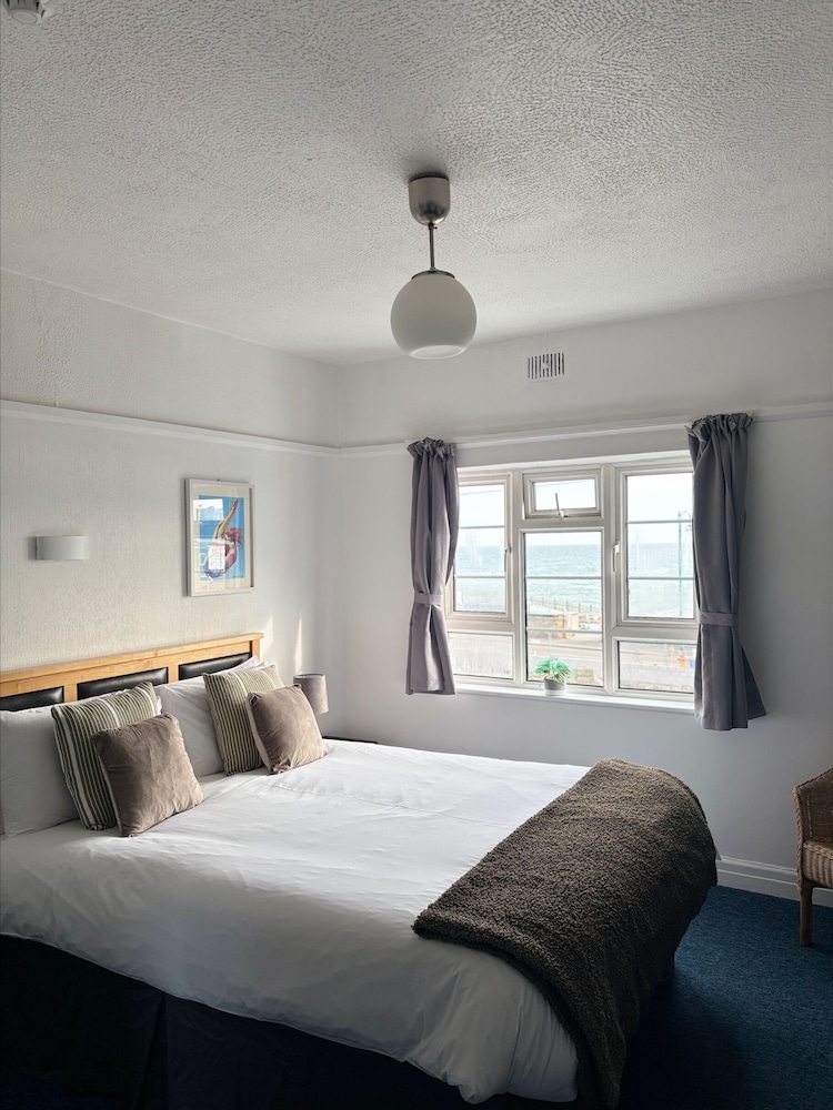 The Yacht Inn