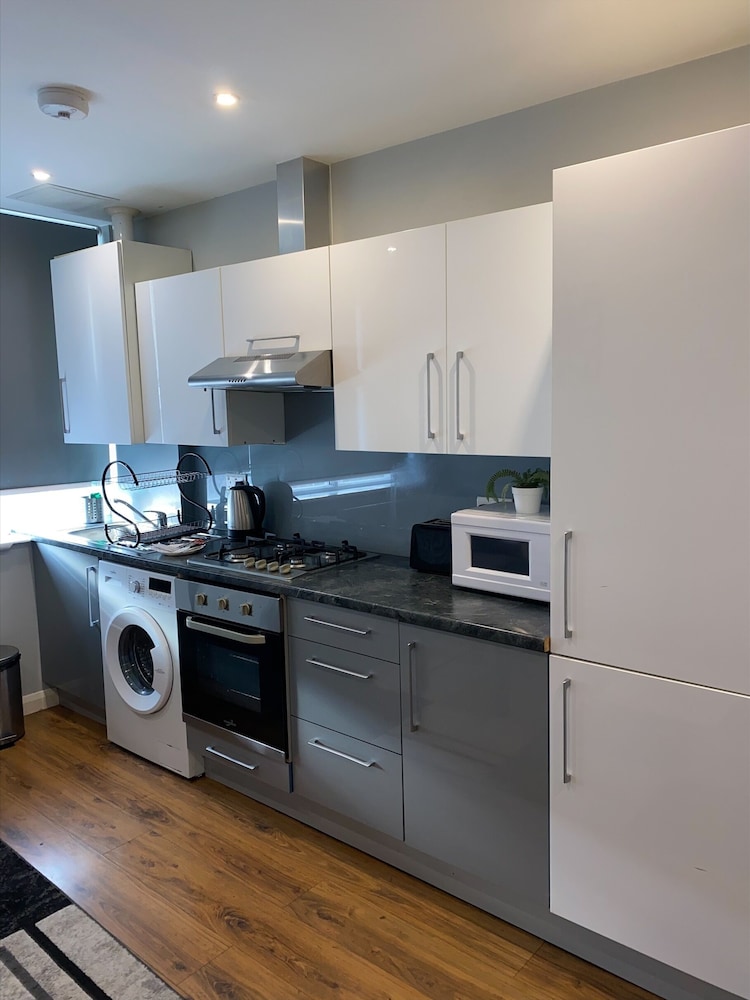 Leicester Vacations - Showcase Apartments Kimberley House - Property Image 10