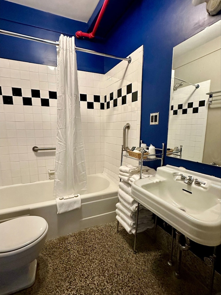 Brattleboro Vacations - Latchis Hotel - Property Image 15
