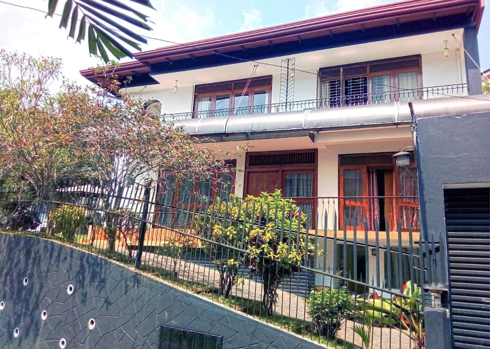 New Kandy Residence