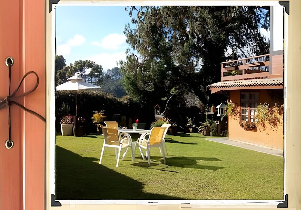 THE WRITERS HOUSE