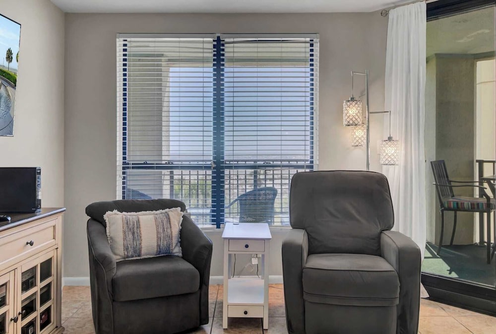 307 Summerhouse by Avantstay Oceanfront, View, Shared Pool