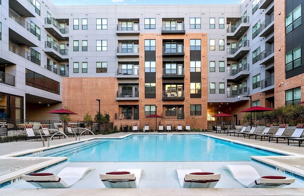 Landing Spectacular 1bd, Gym