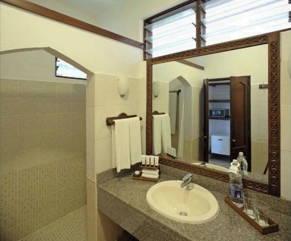 Bluebay Beach Resort Spa view 4