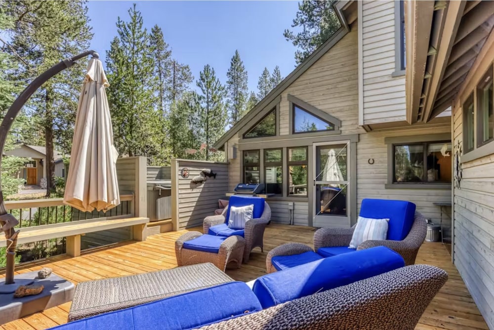 28 Big Leaf 3 Bedroom Home