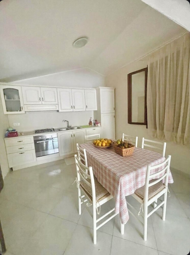Delightful Villa With Garden and Pool in Albarella