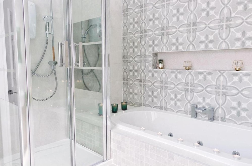 Blissful Bradford Apartment - City Center Gem