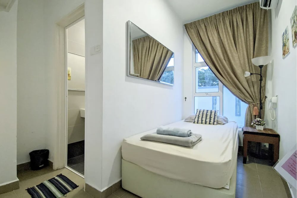 Lux Desaru Villa