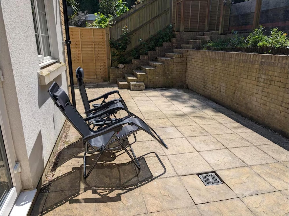 Enbrook Valley House - 3 Bedrooms, Folkestone
