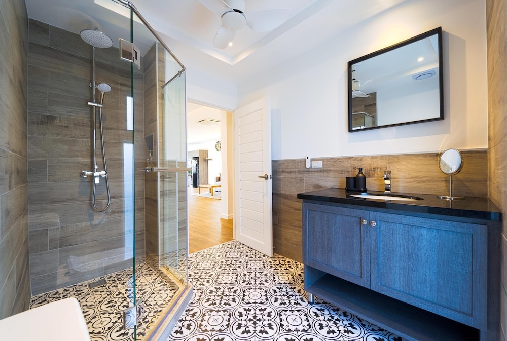 Brand-New Modern 3-Bedroom Villa MB20