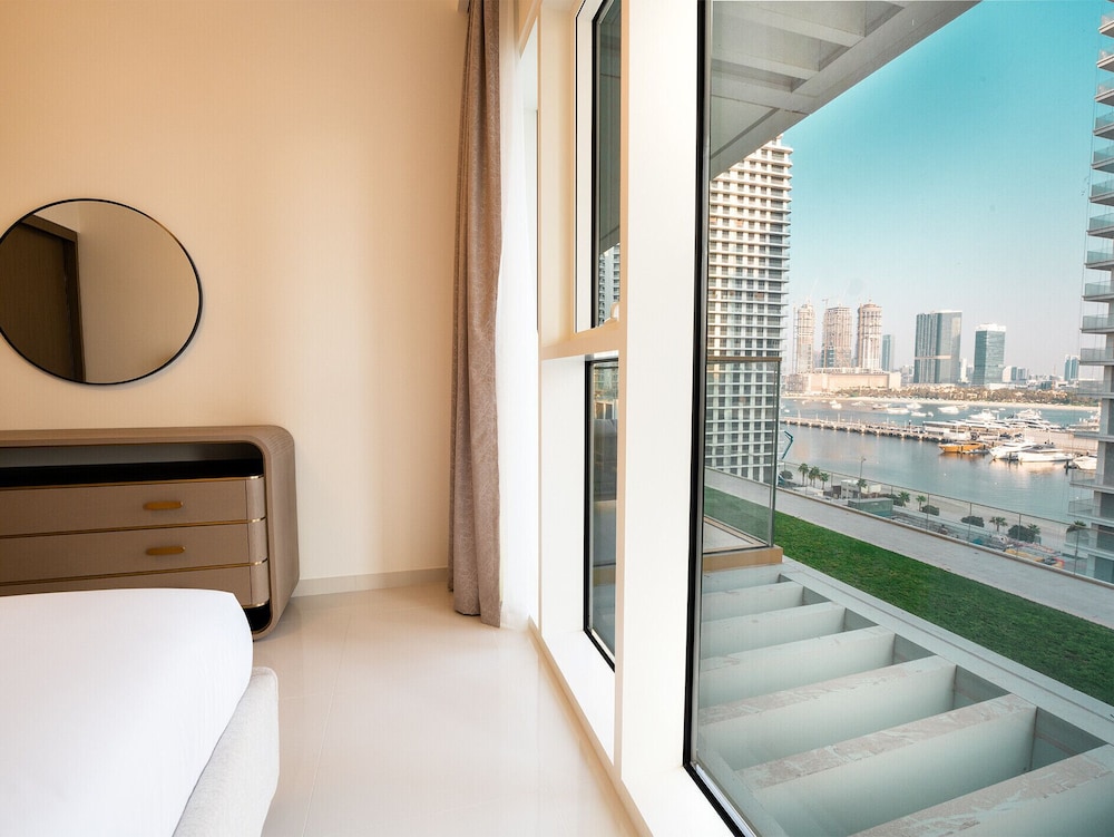 Easygo-luxury Beachfront 1bdr Grand Bleu