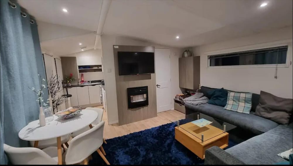 Seaside Holiday Park 4-bed Caravan in Heysham view 5
