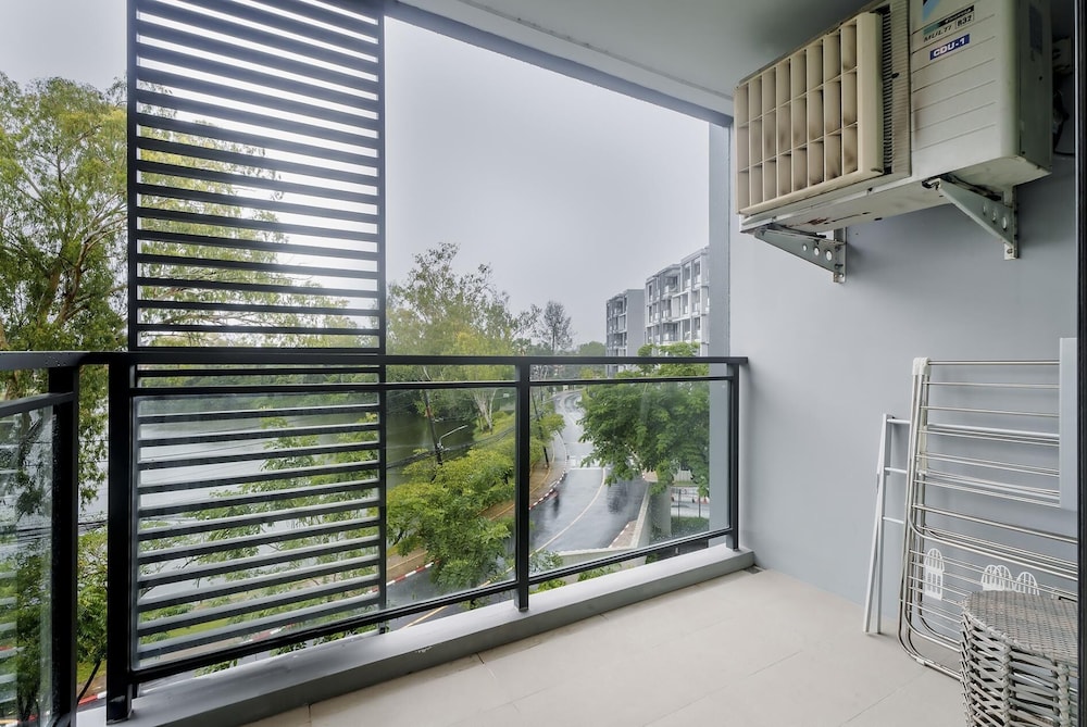Cassia Exclusive Lake View Condo, Bang Tao Beach