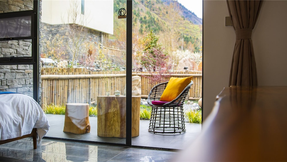 Summergarden Hotel