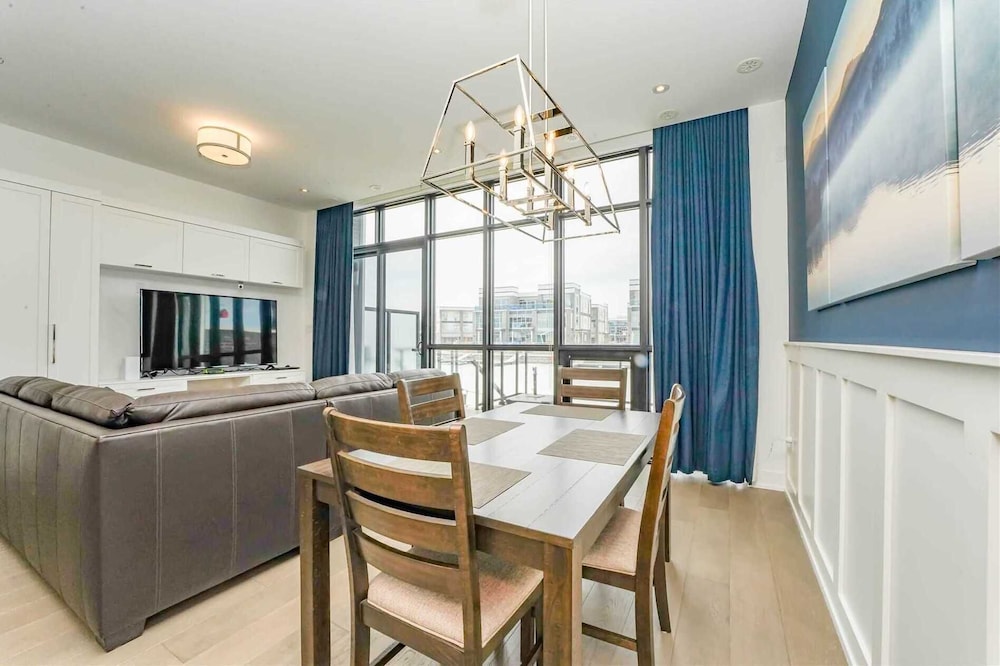 Friday Harbour Boutique Home
