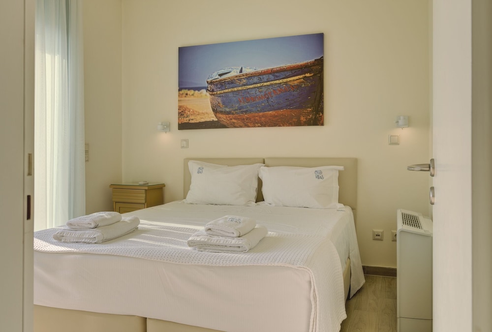 Ouzo Panoramic Houses 1, with private pool