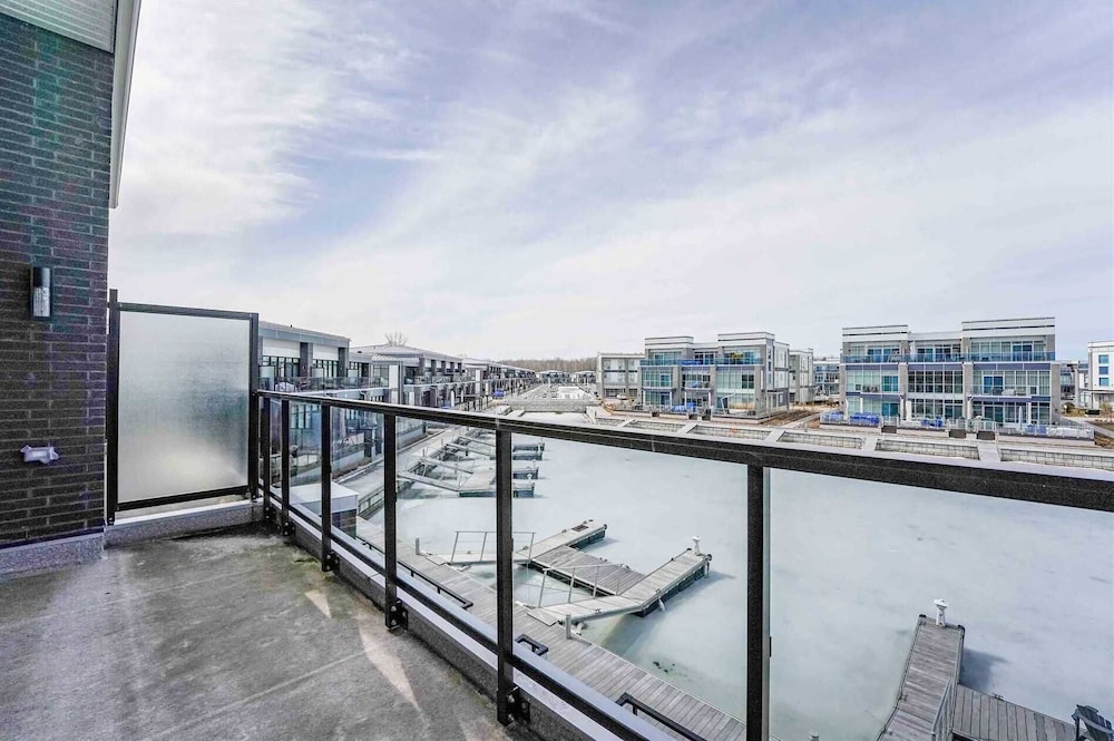 Friday Harbour Boutique Home