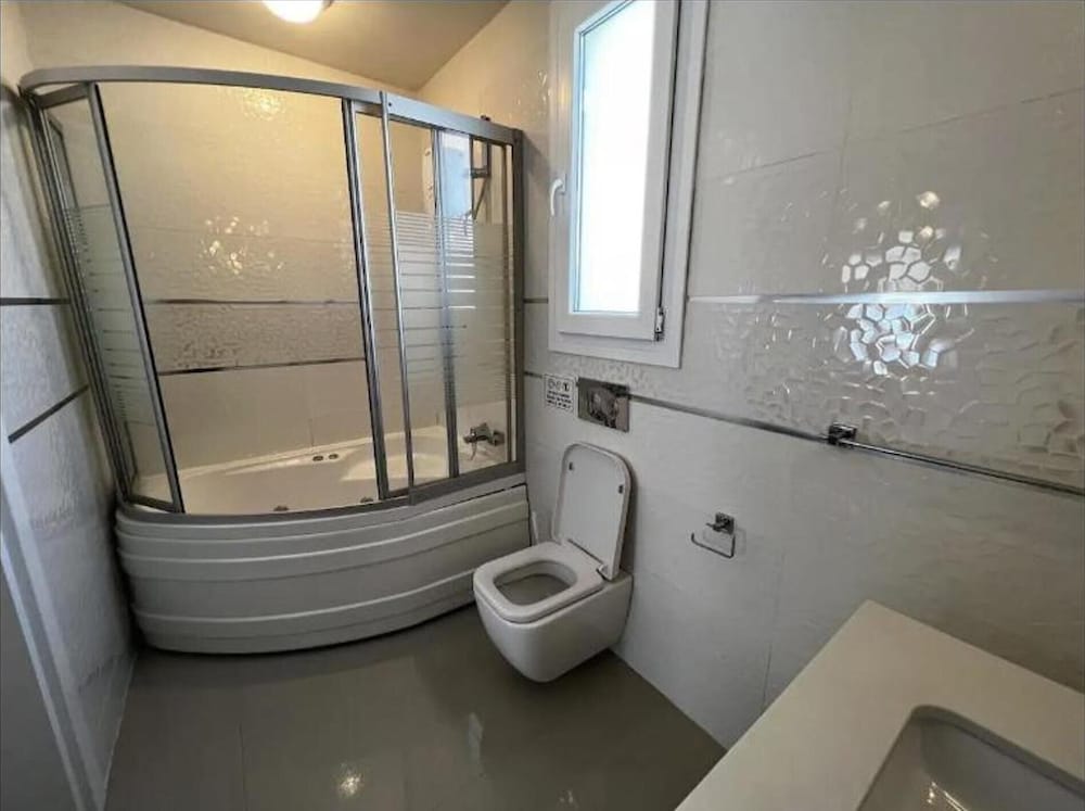 4 Bedroom Private Villa, Pool, Kyrenia Town