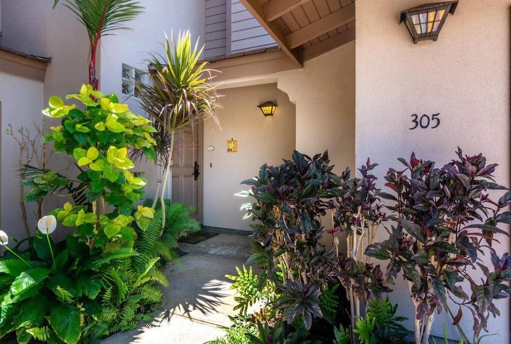 Waikoloa Colony Villas WCV-305 by KBM