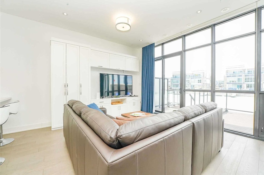 Friday Harbour Boutique Home