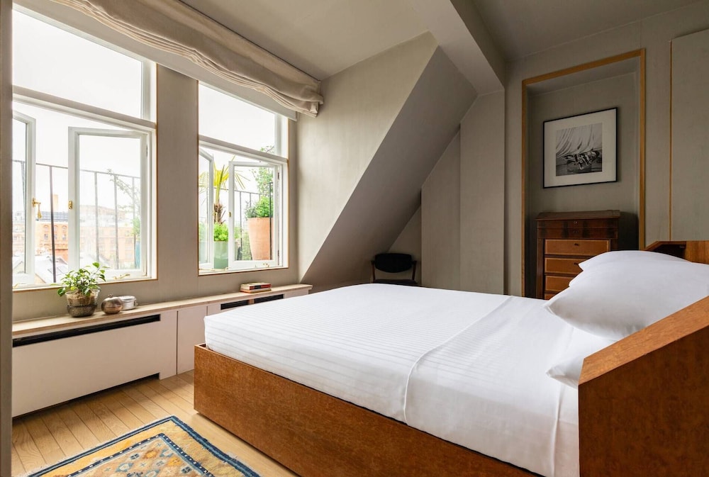 Pont Street IV by Onefinestay