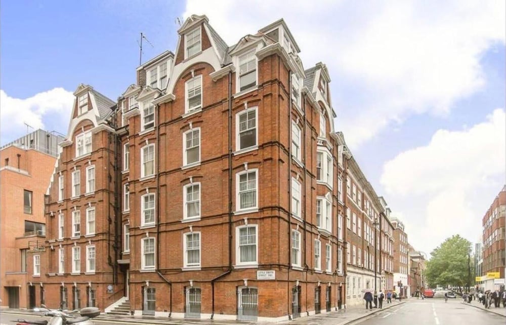 Luxury Westminster Apartment by Westminster Abbey