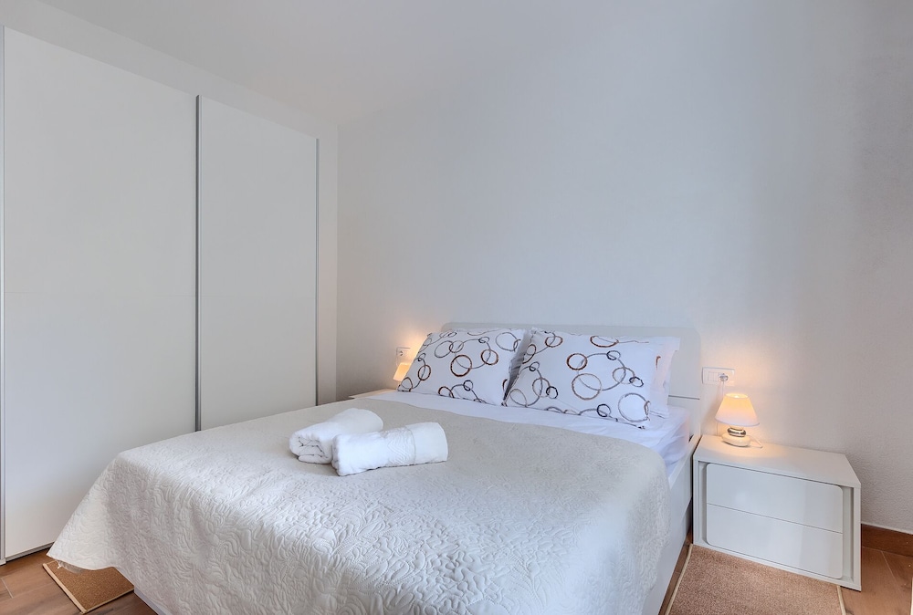 Holiday House Chill Out Loborika, Pula 6 Persons view 5