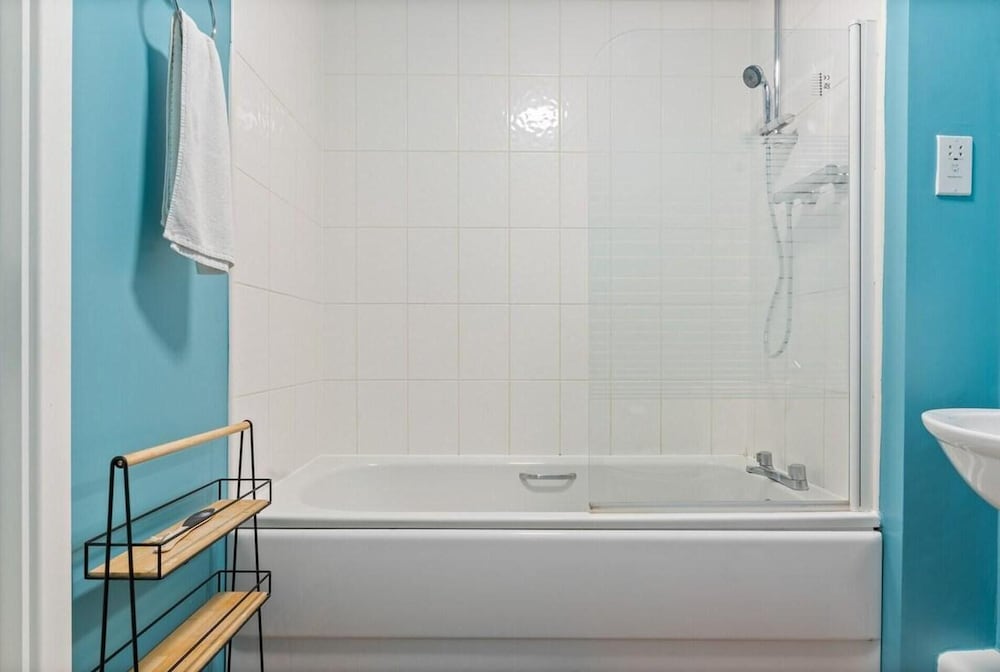 Tranquil Telford Retreat With 2 Bedrooms