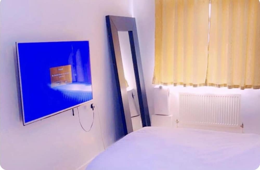 4 Guests - Petok - Parking - 35min Central London