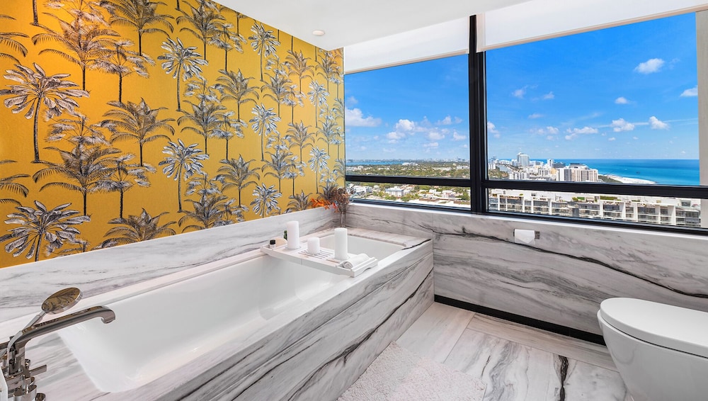 Luxury Vacation Rentals at The Setai by LRMB