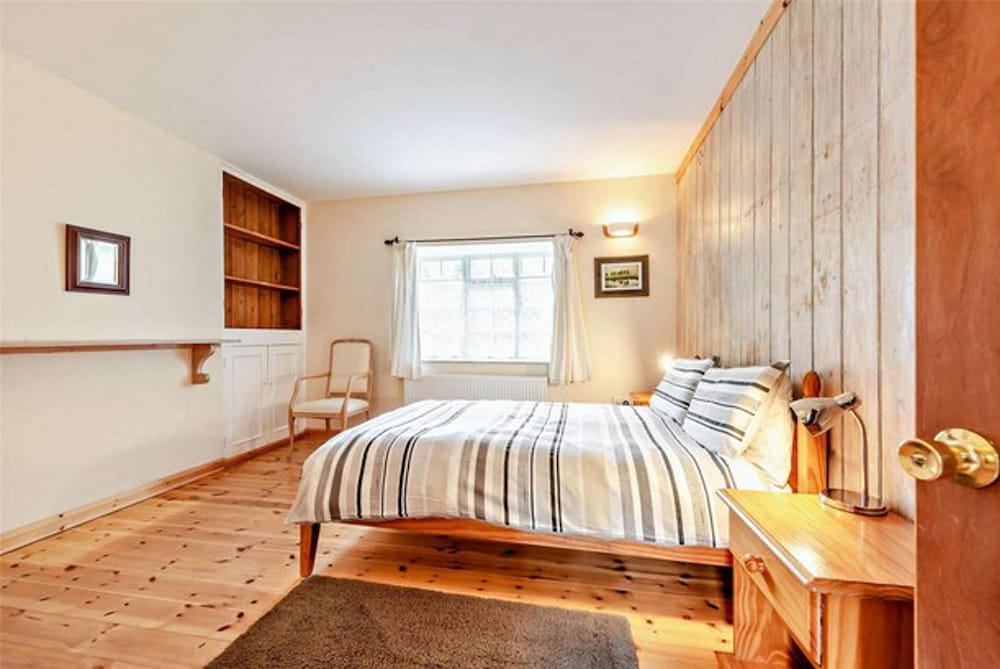 Comfortable Airy 5-bed Apartment in Llandysul view 2