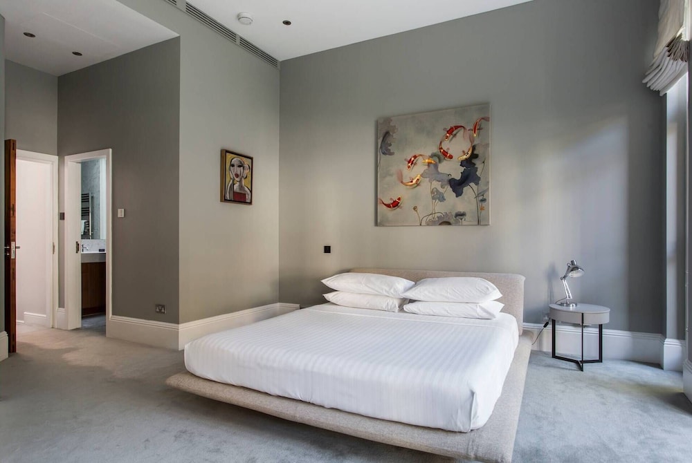 Hans Place II by Onefinestay