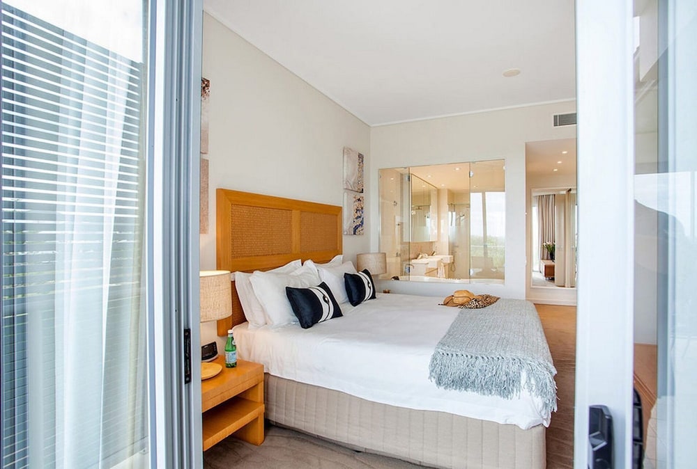 Luxury Apartments on Bells Boulevard