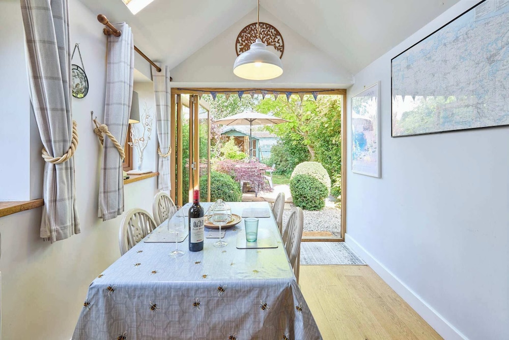 Host Stay Romney Cottage