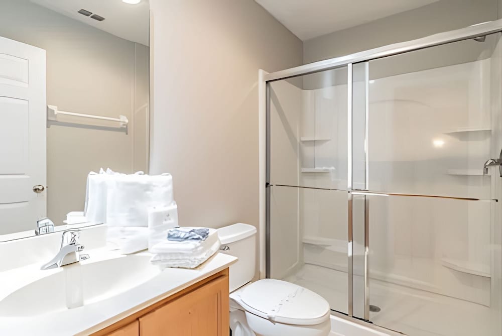 3bd/2.5ba Private Jacuzzi King Bed